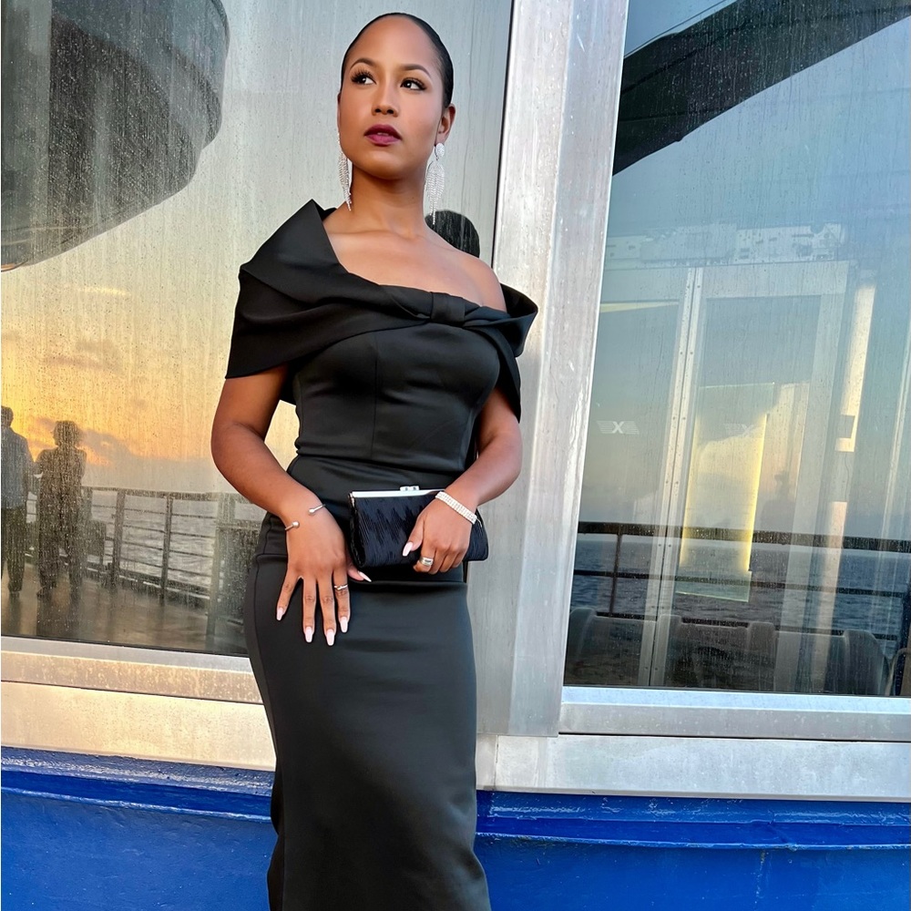 Elegant Off The Shoulder Black Formal Dress